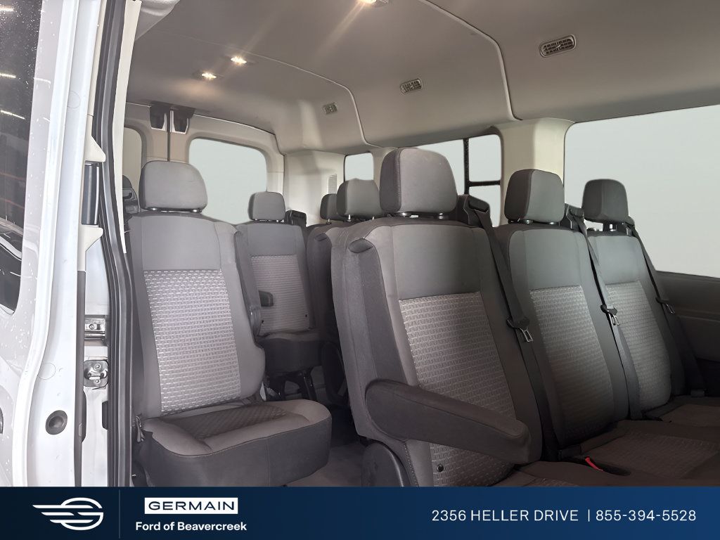 Used 2022 Ford Transit 350 XLT RWD image 6