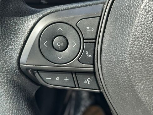 Certified 2025 Toyota Corolla LE image 31