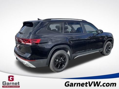 New 2026 Volkswagen Atlas Peak Edition image 5