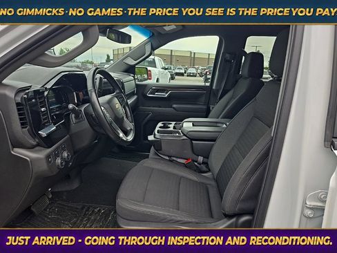 Used 2025 Chevrolet Silverado 1500 LT AWD/4WD image 16