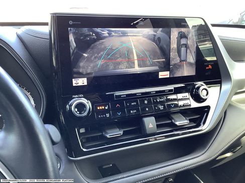 Used 2022 Toyota Highlander Platinum image 9
