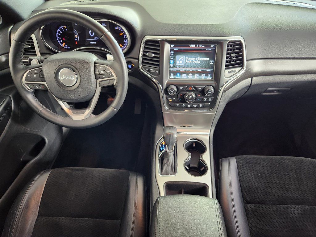 Used 2017 Jeep Grand Cherokee Altitude AWD/4WD image 15