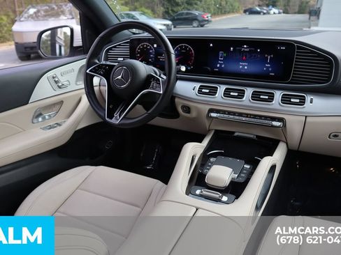 Used 2025 Mercedes-Benz GLS 450 4MATIC image 30