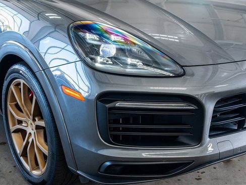 Used 2023 Porsche Cayenne GTS image 17