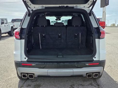 Used 2025 GMC Acadia Elevation image 7