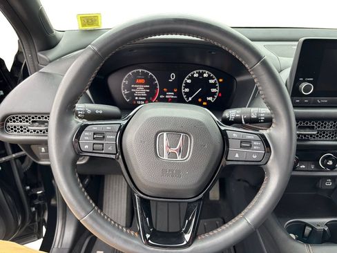 Used 2023 Honda HR-V Sport image 11