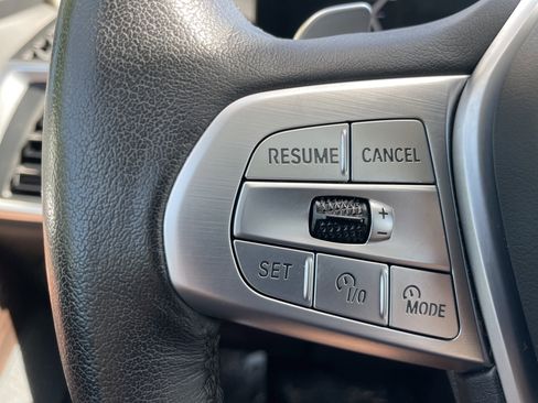 Used 2023 BMW X7 xDrive40i w/ Parking Assistance Package image 59