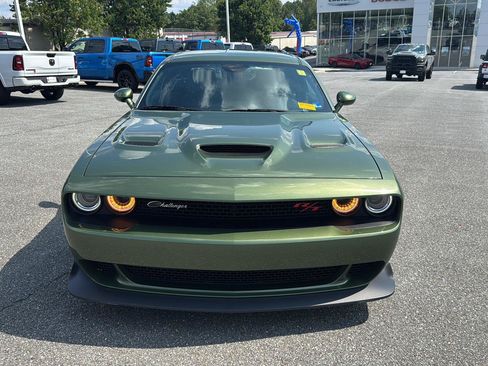 Used 2022 Dodge Challenger R/T Scat Pack RWD image 9