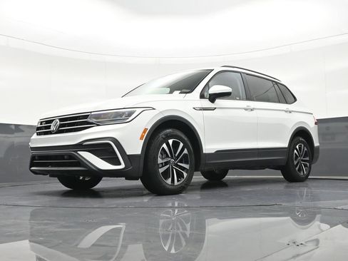 Used 2024 Volkswagen Tiguan S FWD image 17