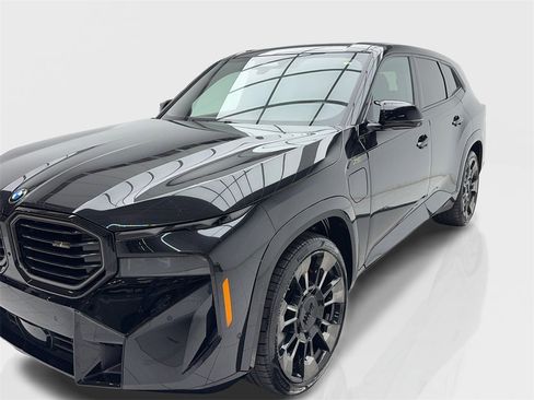 Used 2023 BMW XM image 3