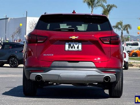 Certified 2025 Chevrolet Blazer LT w/ Convenience Package image 5