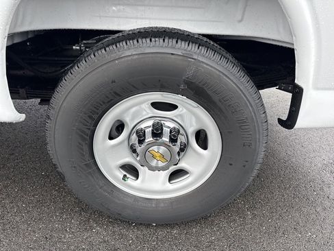 New 2025 Chevrolet Express 3500 Extended w/ Driver Convenience Package image 28