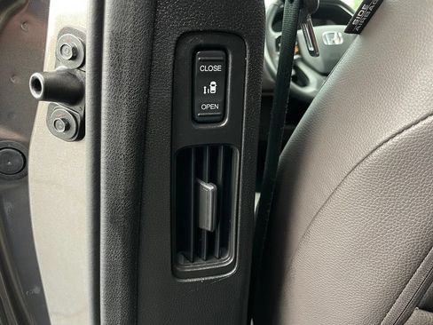 Used 2019 Honda Odyssey Elite image 43