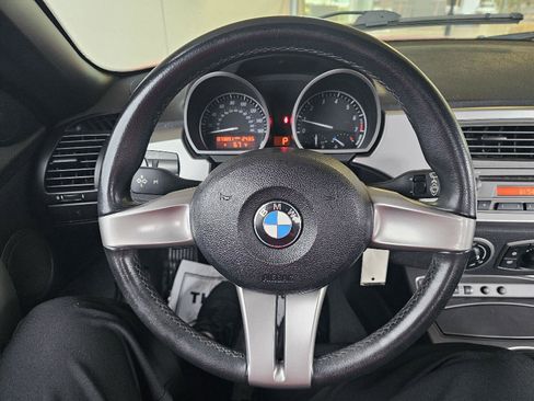 Used 2003 BMW Z4 2.5i image 14