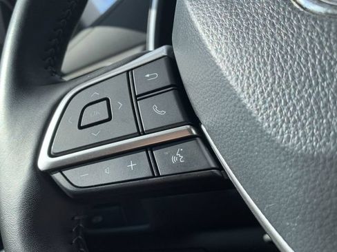Used 2025 Toyota Highlander XLE FWD image 24