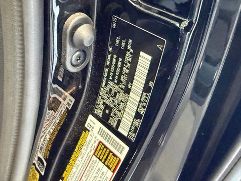 Certified 2025 Toyota Sienna XLE Woodland Edition AWD/4WD image 38