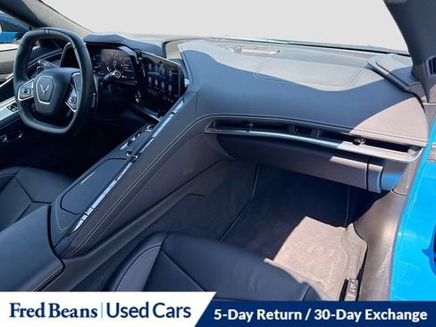 Used 2020 Chevrolet Corvette Stingray Coupe w/ Z51 Performance Package RWD image 32