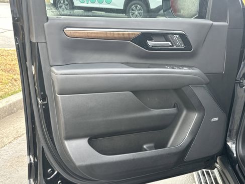 Certified 2025 Chevrolet Tahoe High Country image 11