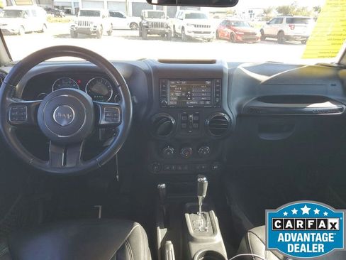 Used 2017 Jeep Wrangler Unlimited Sahara image 11