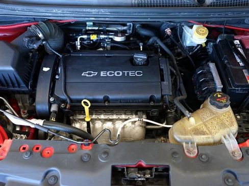 Used 2015 Chevrolet Sonic LT image 39