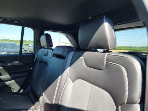 Used 2023 Jeep Grand Cherokee Altitude image 45