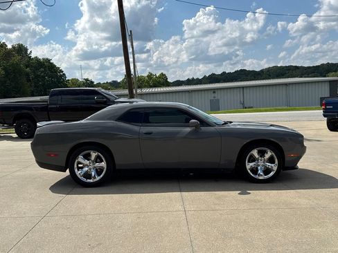 Used 2018 Dodge Challenger SXT w/ Blacktop Package RWD image 17