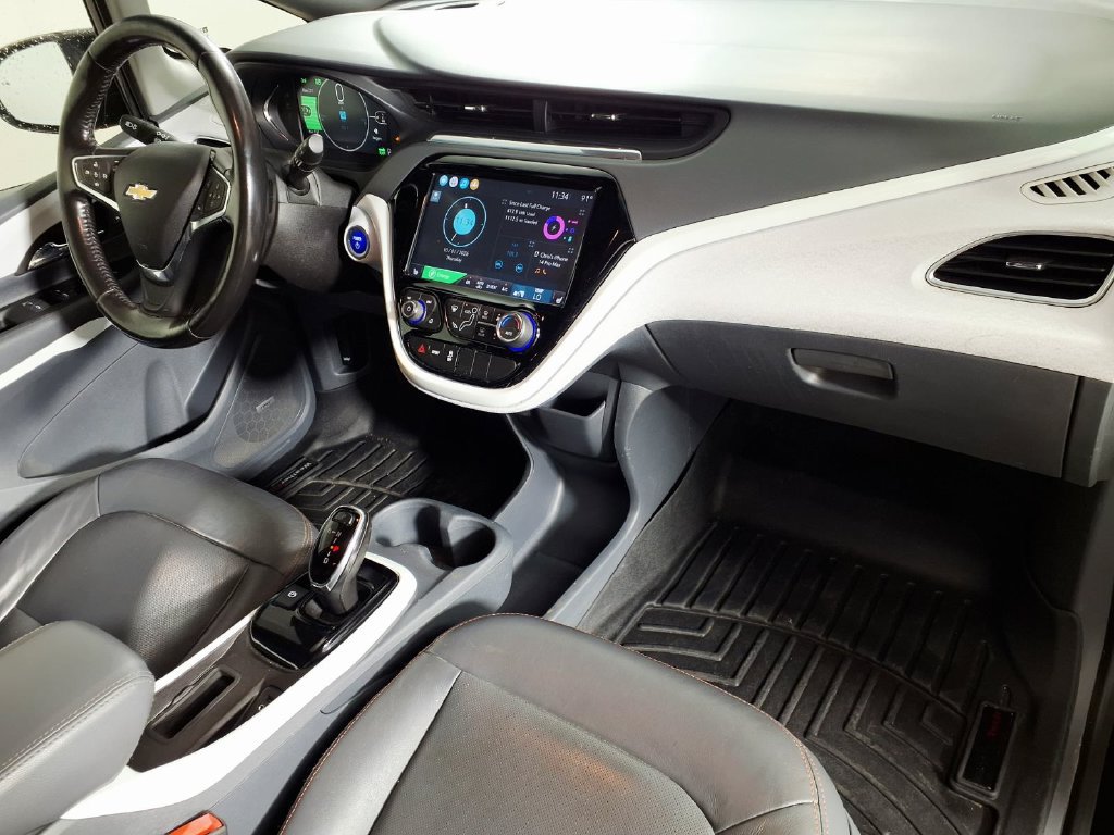 Used 2021 Chevrolet Bolt Premier w/ Infotainment Package FWD image 13