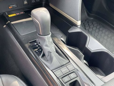 Used 2026 Toyota Camry SE FWD image 20