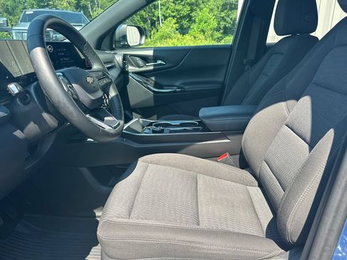 Used 2026 Chevrolet Equinox LT FWD image 10
