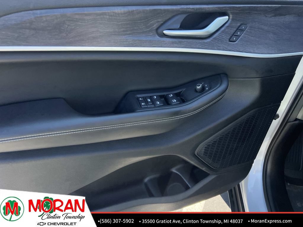 Used 2023 Jeep Grand Cherokee Limited AWD/4WD image 16
