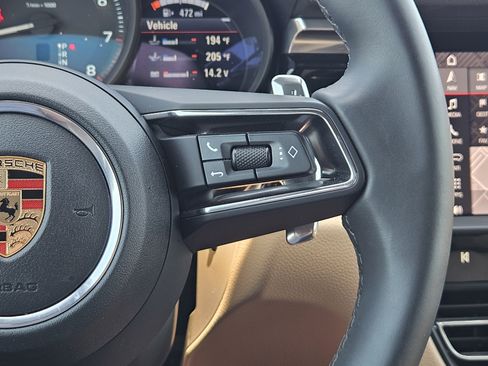 Certified 2026 Porsche Macan AWD/4WD image 28