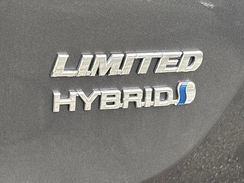 Used 2016 Toyota RAV4 Limited image 4