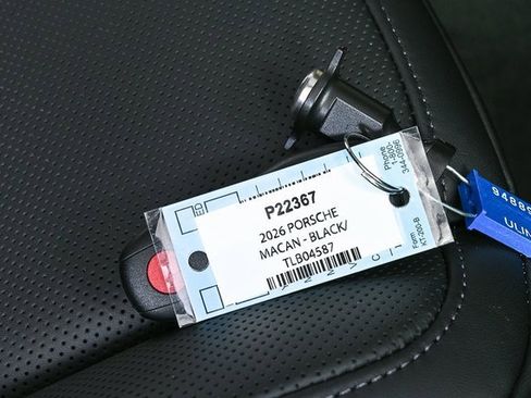 New 2026 Porsche Macan image 38