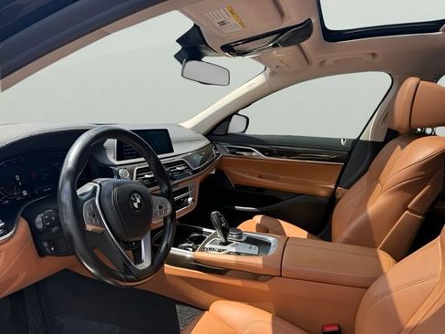 Used 2021 BMW 740i xDrive AWD/4WD image 12