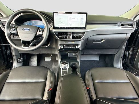 Used 2023 Ford Escape Platinum AWD/4WD image 3