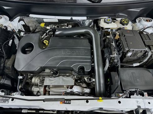 Used 2023 Chevrolet Equinox LS w/ Sport Edition image 37