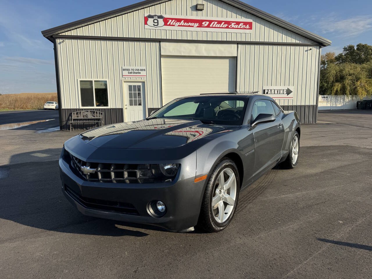 Used 2010 Chevrolet Camaro LT RWD image 1