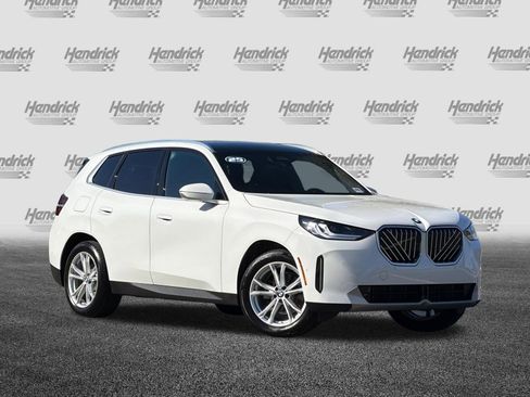 Used 2025 BMW X3 xDrive30i w/ Premium Package AWD/4WD image 2