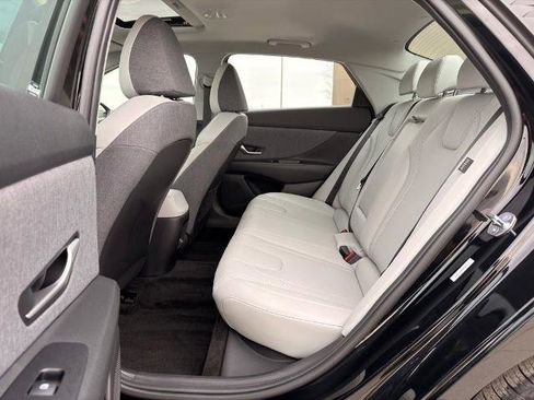 New 2025 Hyundai Elantra Limited w/ Cargo Package FWD image 32