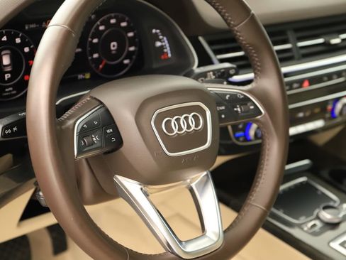 Used 2018 Audi Q7 3.0T Premium Plus w/ Premium Plus Package AWD/4WD image 16