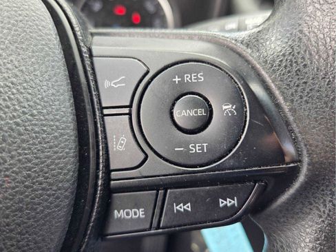 Used 2020 Toyota RAV4 LE w/ All Weather Liner Package AWD/4WD image 29