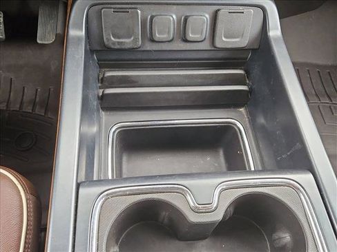 Used 2018 Chevrolet Silverado 2500 High Country w/ Duramax Plus Package image 11