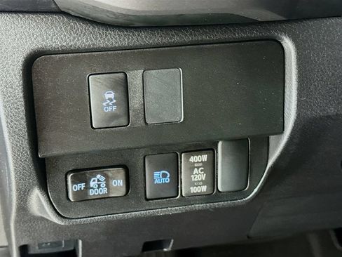 Used 2023 Toyota Tacoma TRD Off-Road AWD/4WD image 11