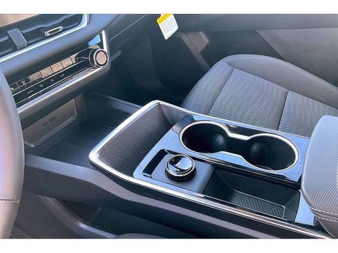 New 2026 Chevrolet Equinox LT w/ LPO, Floor Liner Package AWD/4WD image 9