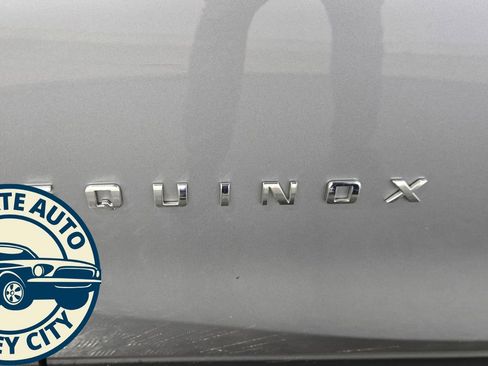 Used 2024 Chevrolet Equinox Premier image 23