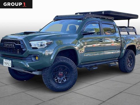 Used 2021 Toyota Tacoma TRD Sport image 1