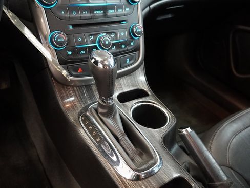 Used 2015 Chevrolet Malibu LT w/ Leather Package image 18