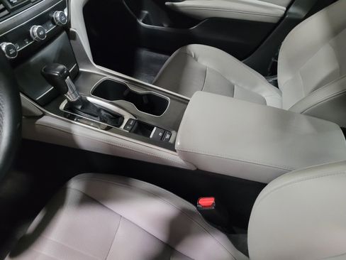 Used 2018 Honda Accord Touring image 26