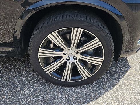 Used 2024 Volvo XC90 B5 Plus w/ Protection Package Premier AWD/4WD image 9