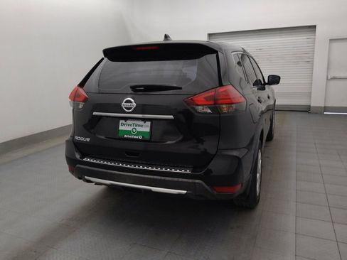 Used 2017 Nissan Rogue S image 7